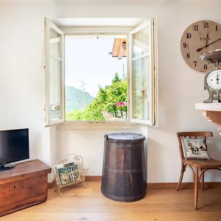 Ca' La Vedescia Bed & Breakfast Teglio