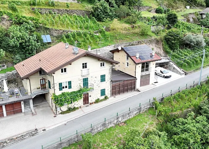 Ca' La Vedescia 3* Teglio