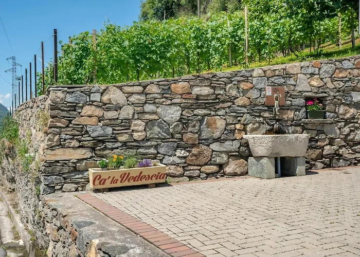 Ca' La Vedescia Bed & Breakfast 3*