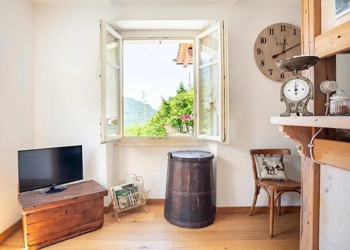 Ca' La Vedescia Bed & Breakfast Teglio