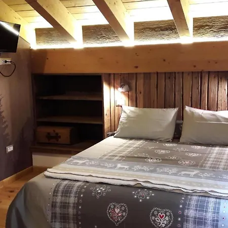 Ca' La Vedescia Bed & Breakfast Teglio