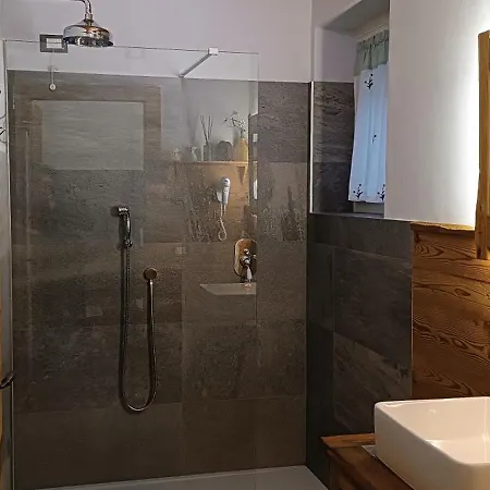 Ca' La Vedescia Nocleg ze śniadaniem