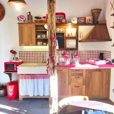 Couette-café Ca' La Vedescia 3*