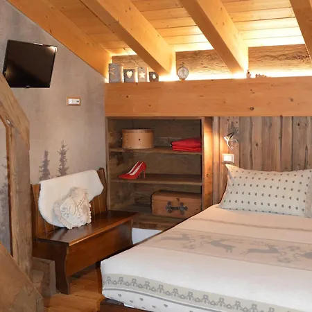 Couette-café Ca' La Vedescia 3*