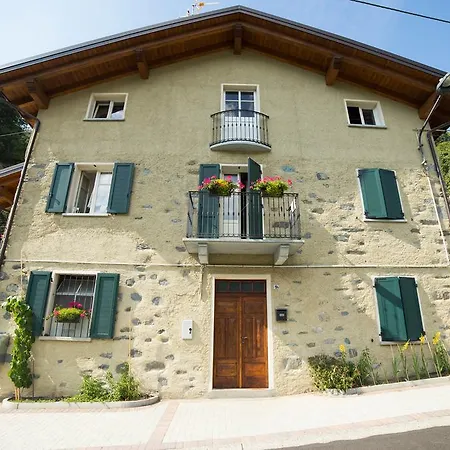 Ca' La Vedescia * Teglio