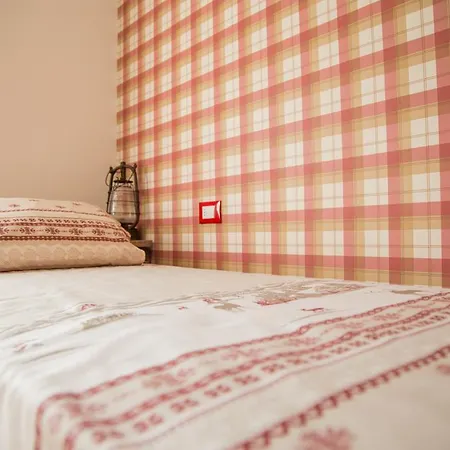 Ca' La Vedescia Nocleg ze śniadaniem 3*