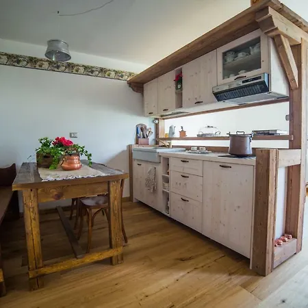 Ca' La Vedescia Nocleg ze śniadaniem 3*