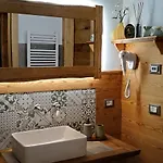 Ca' La Vedescia Bed & Breakfast 3*
